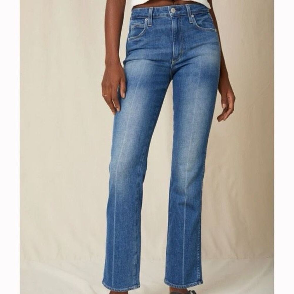 Women’s AMO Denim Bella Straight Leg Jeans in Peaceful 23
